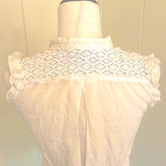 Interlúd Sleeveless Top Large White/ Off White Delicate Gently Worn Embroidery - Picture 6 of 8